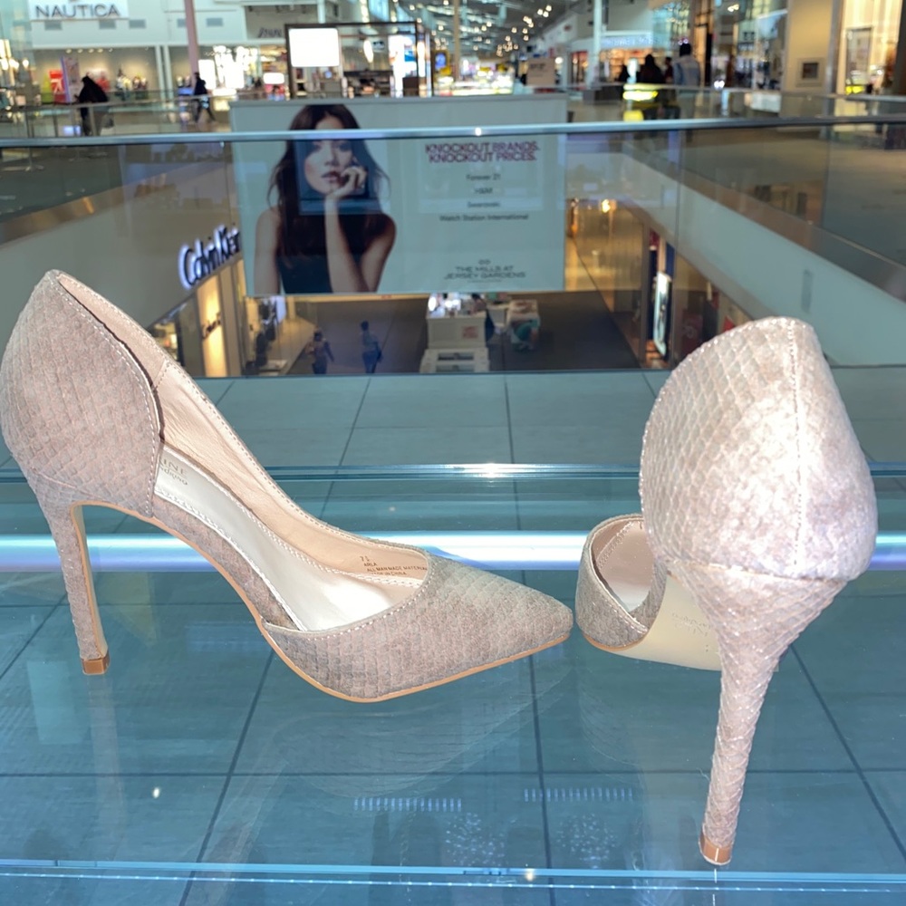 Snake skin pump